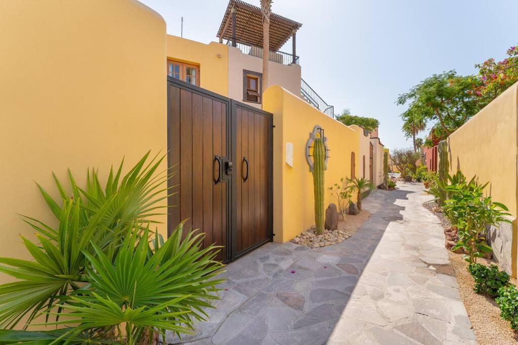 Вілла Casa Amarilla By Casago Лорето Екстер'єр фото